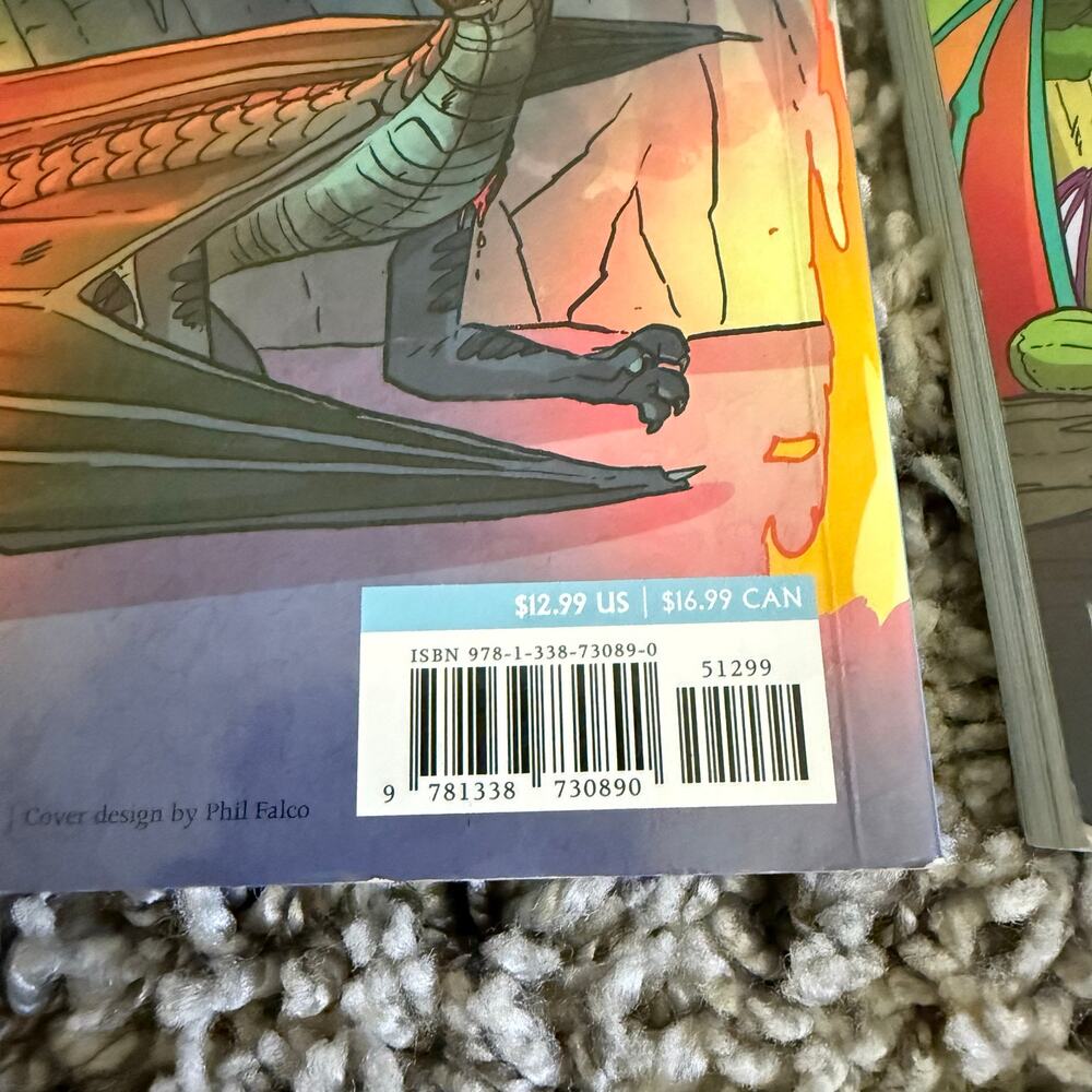 Lot 2 Wings of Fire Books Paperback Graphic Novel 3 6 Moon Rising Hidden Kingdom - Picture 3 of 11